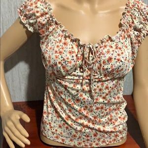 Very cute flower top